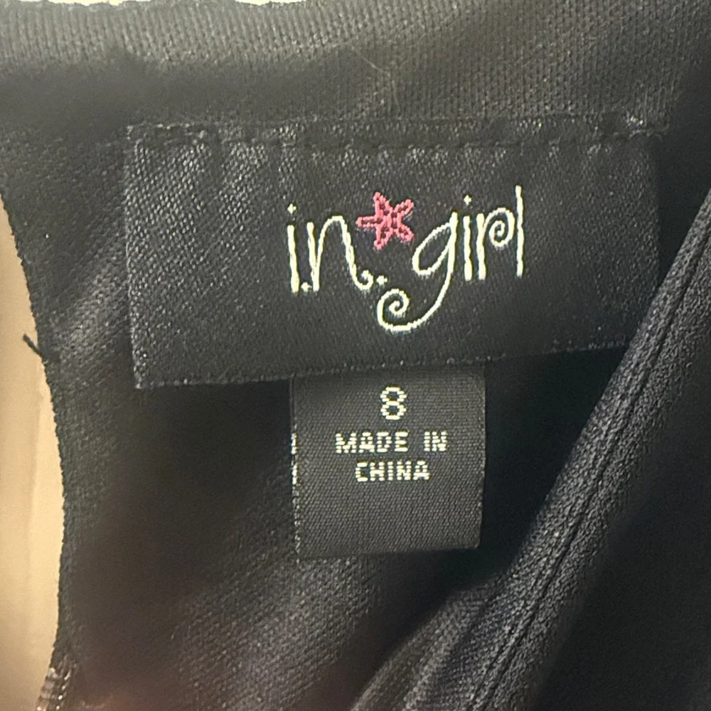 Little girls Black Sleeveless Dress - Picture 2 of 4